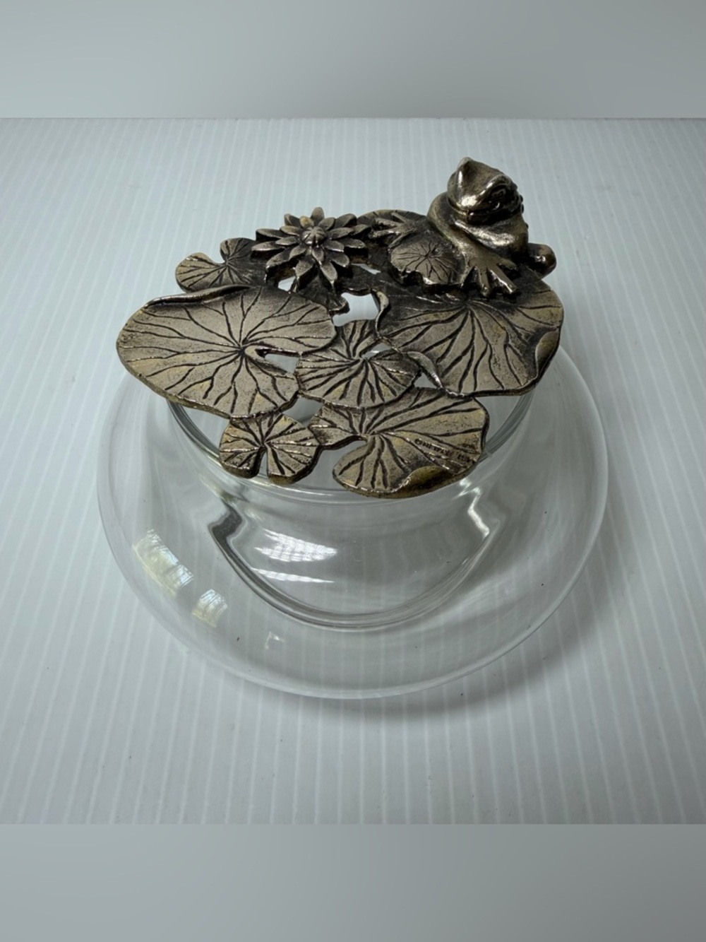 VTG Metzke Pewter Lid With Designed 3D Frog On Lily Pads w/ Potpourri Glass Jar